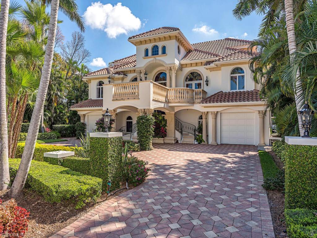 AQUALANE SHORES - Residential