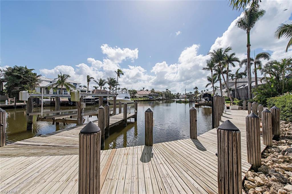 AQUALANE SHORES - Residential