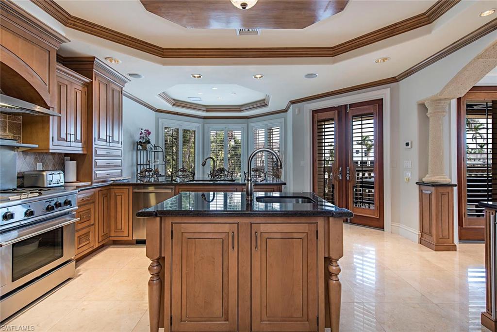 AQUALANE SHORES - Residential