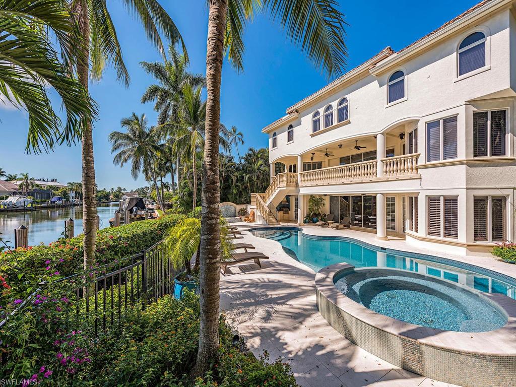 AQUALANE SHORES - Residential