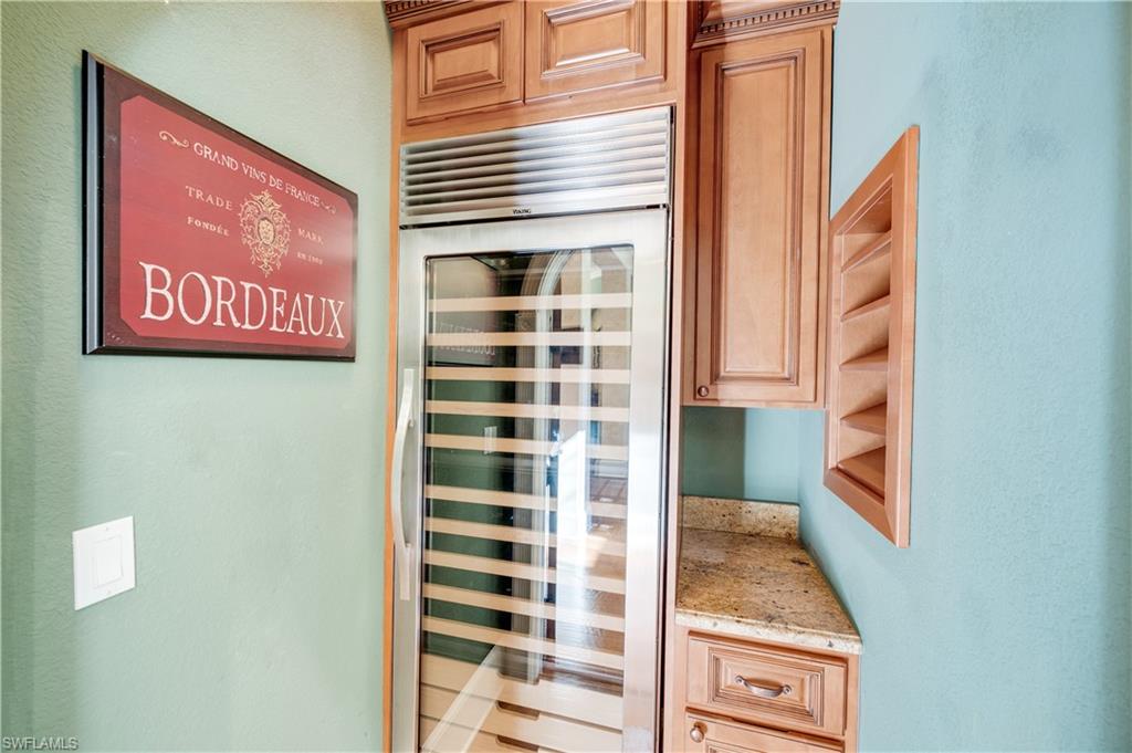 AQUALANE SHORES - Residential