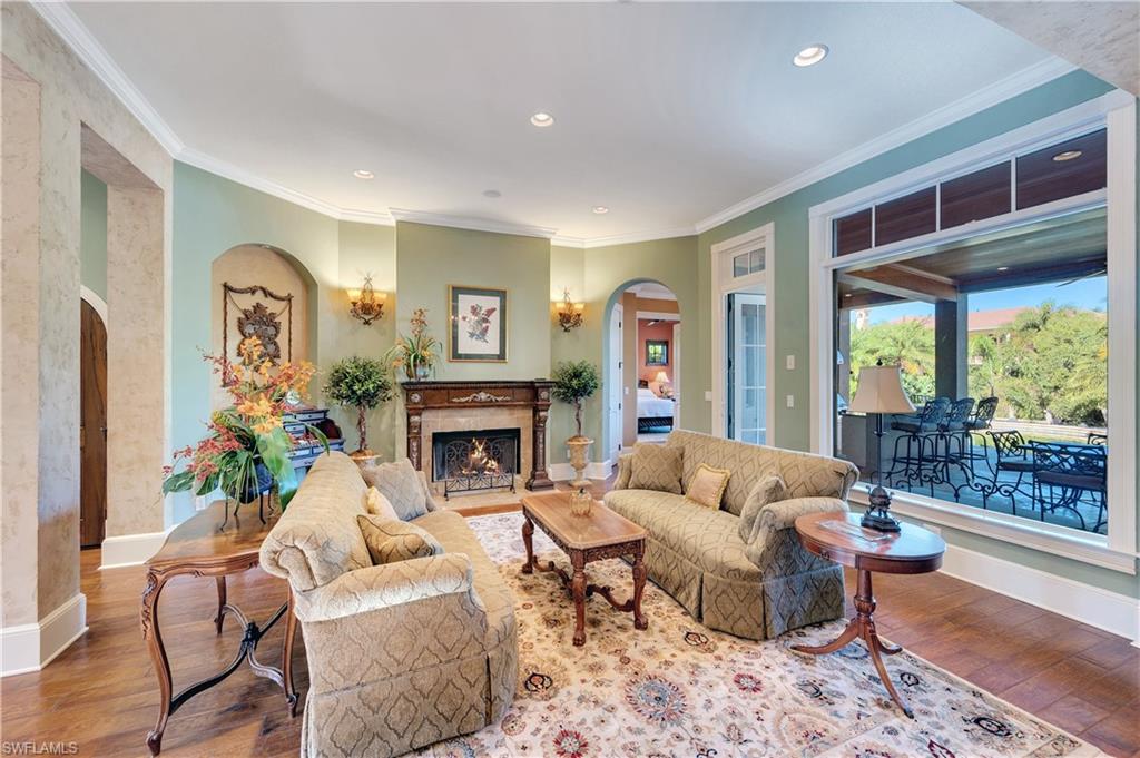 AQUALANE SHORES - Residential