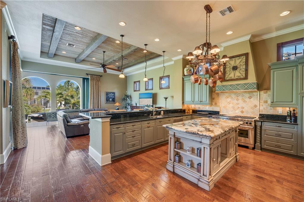 AQUALANE SHORES - Residential