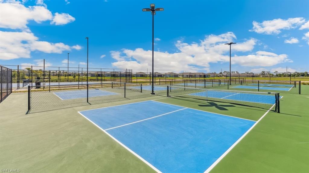 CORAL BAY - Residential