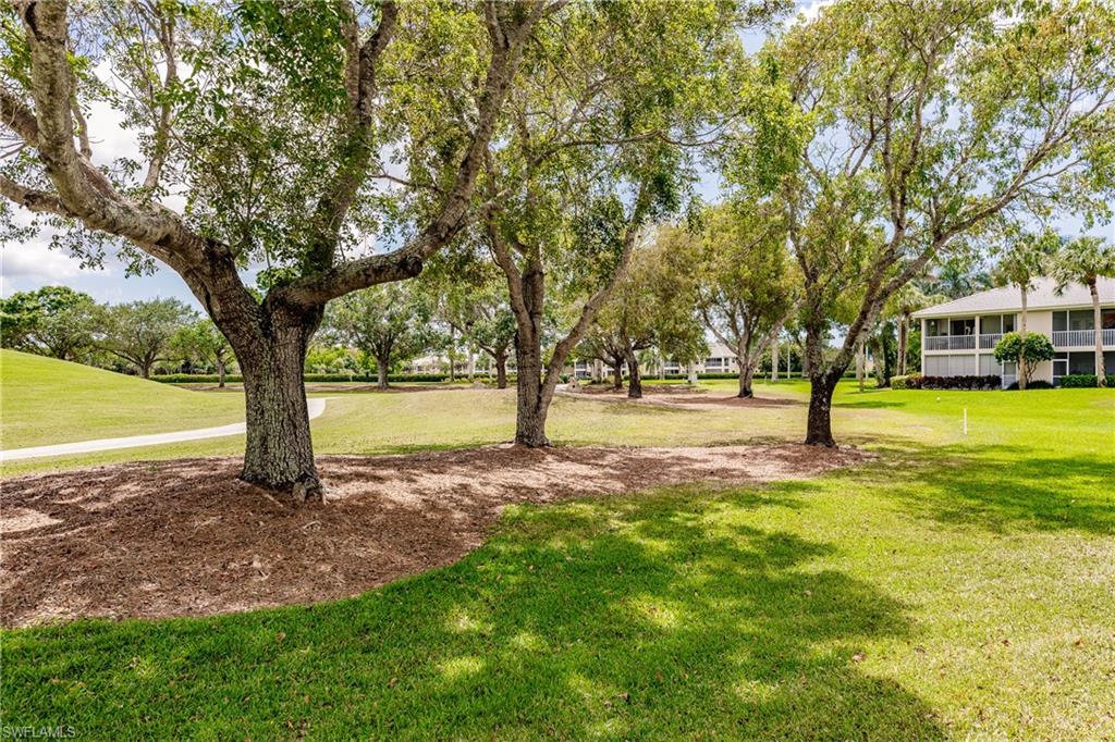 TWELVE OAKS - Residential