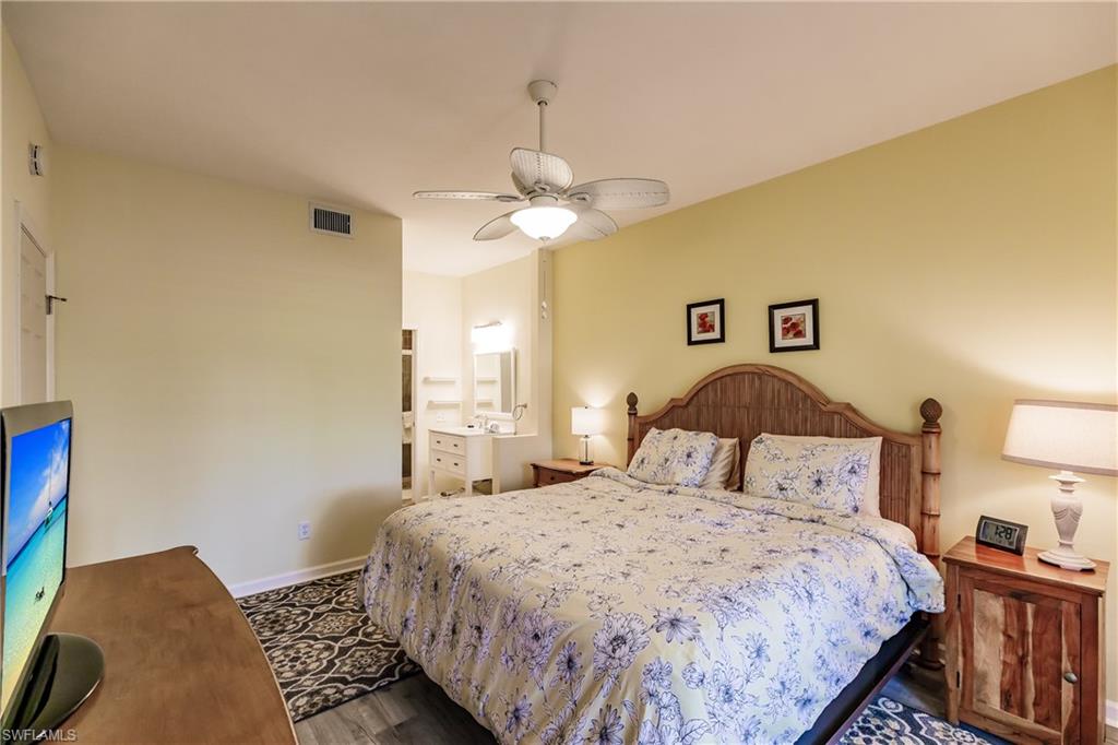 TWELVE OAKS - Residential