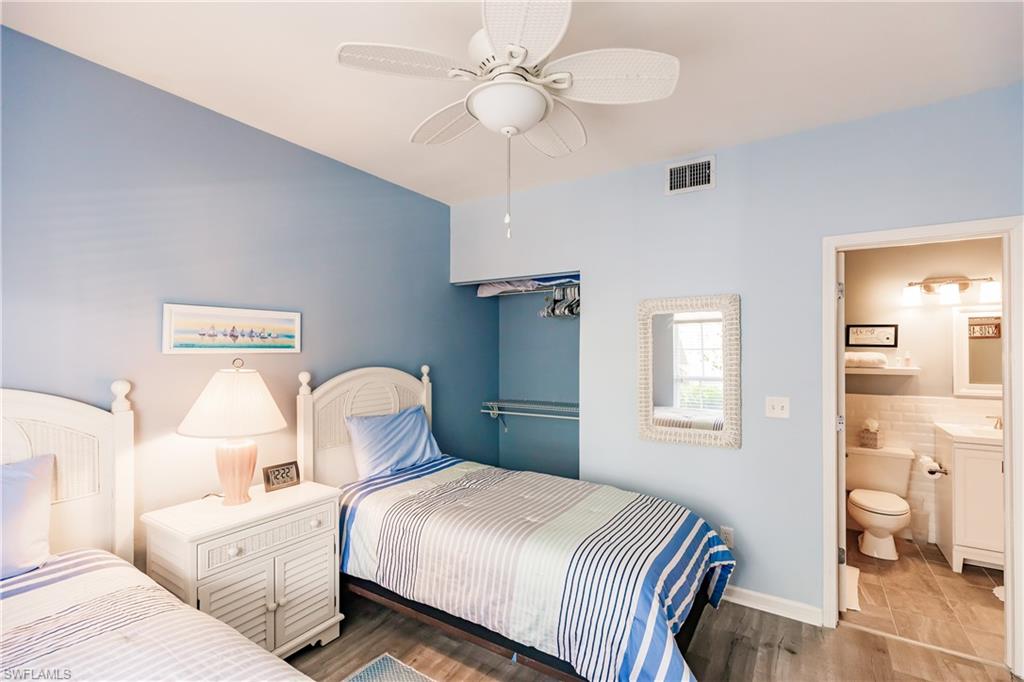 TWELVE OAKS - Residential