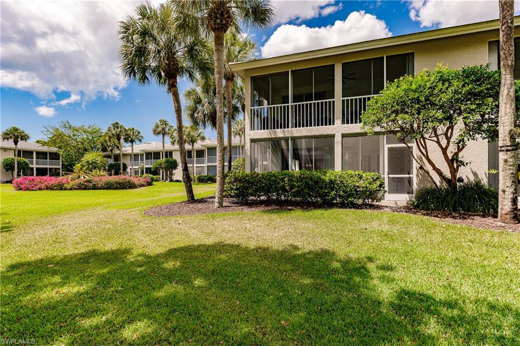 TWELVE OAKS - Residential