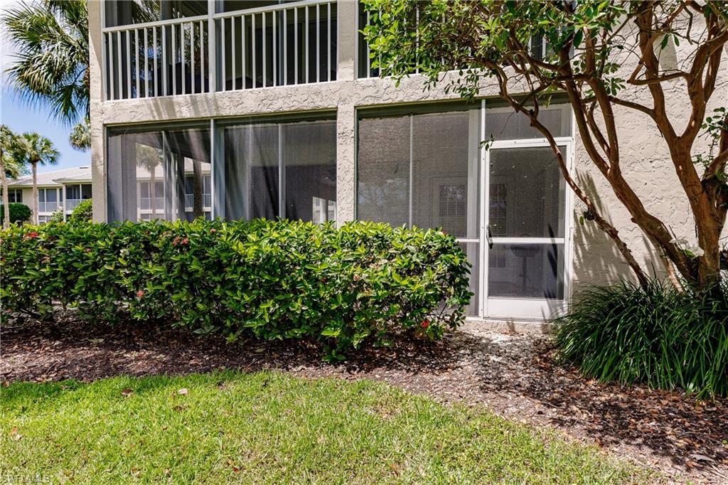 TWELVE OAKS - Residential