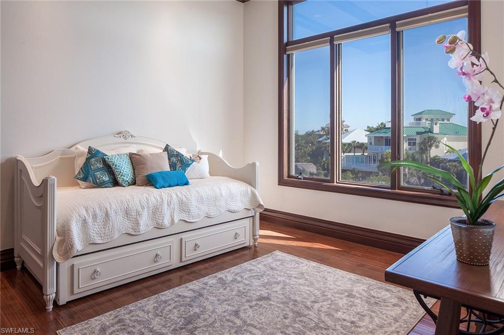 BAYFRONT GARDENS - Residential