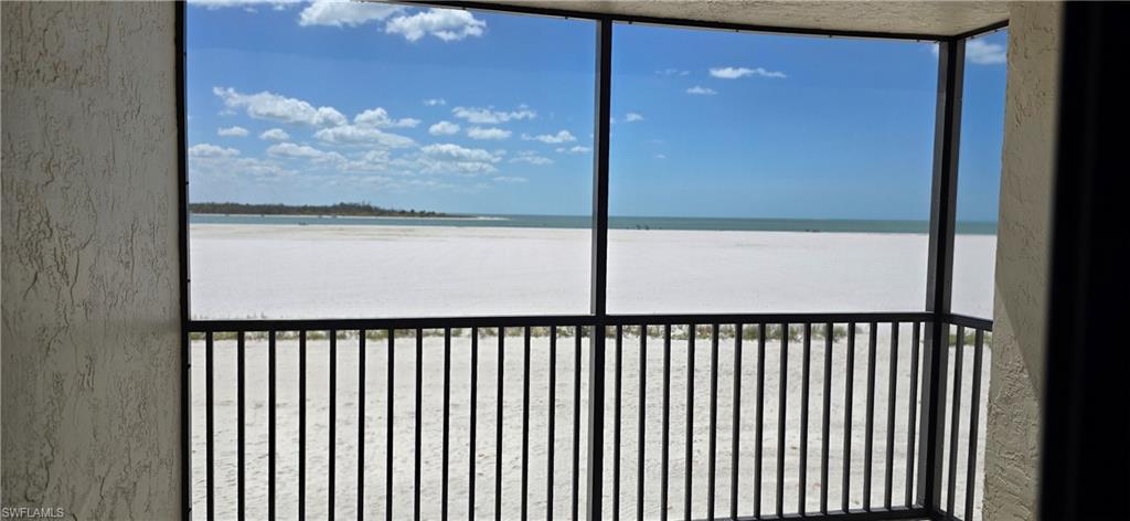 CARLOS POINTE - Residential