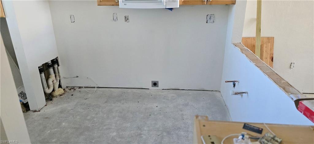 CARLOS POINTE - Residential