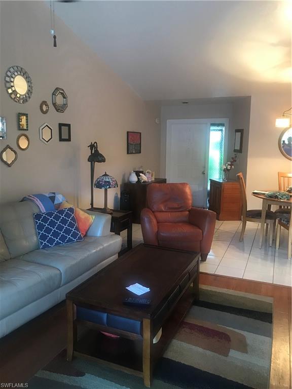 COMPASS POINTE - Residential