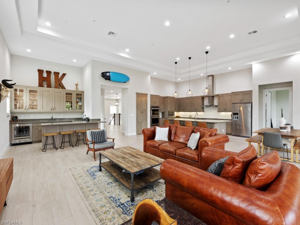 REGATTA LANDING - Residential