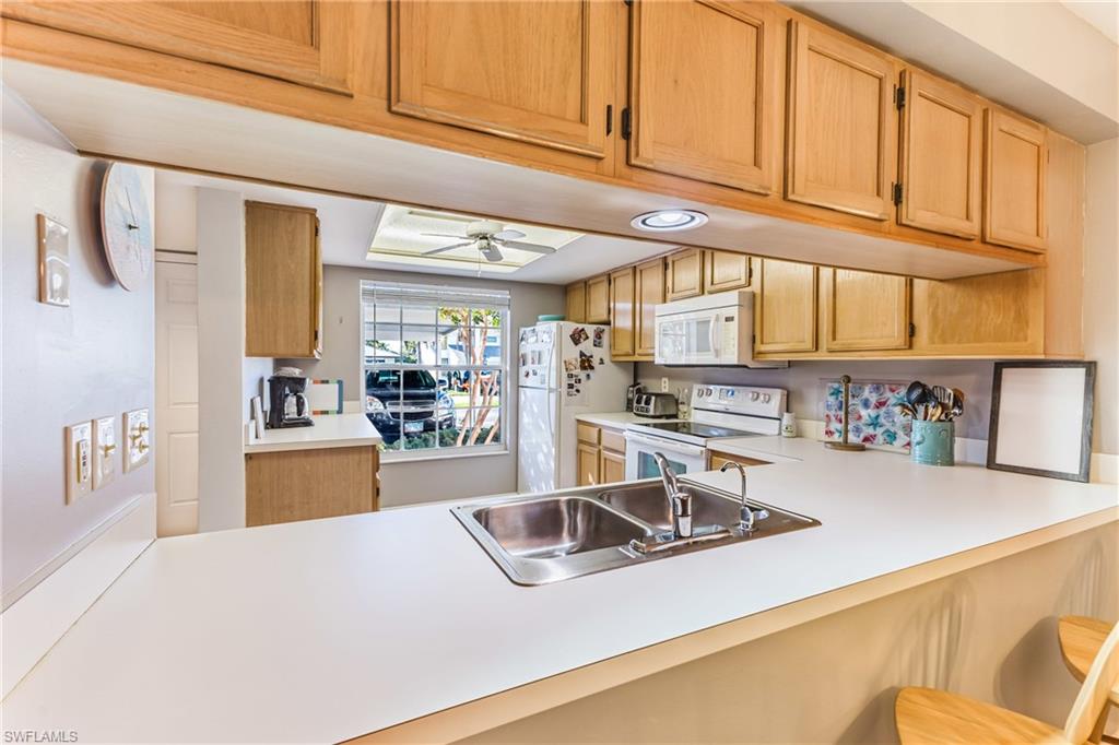 POINTE CORAL CONDO - Residential