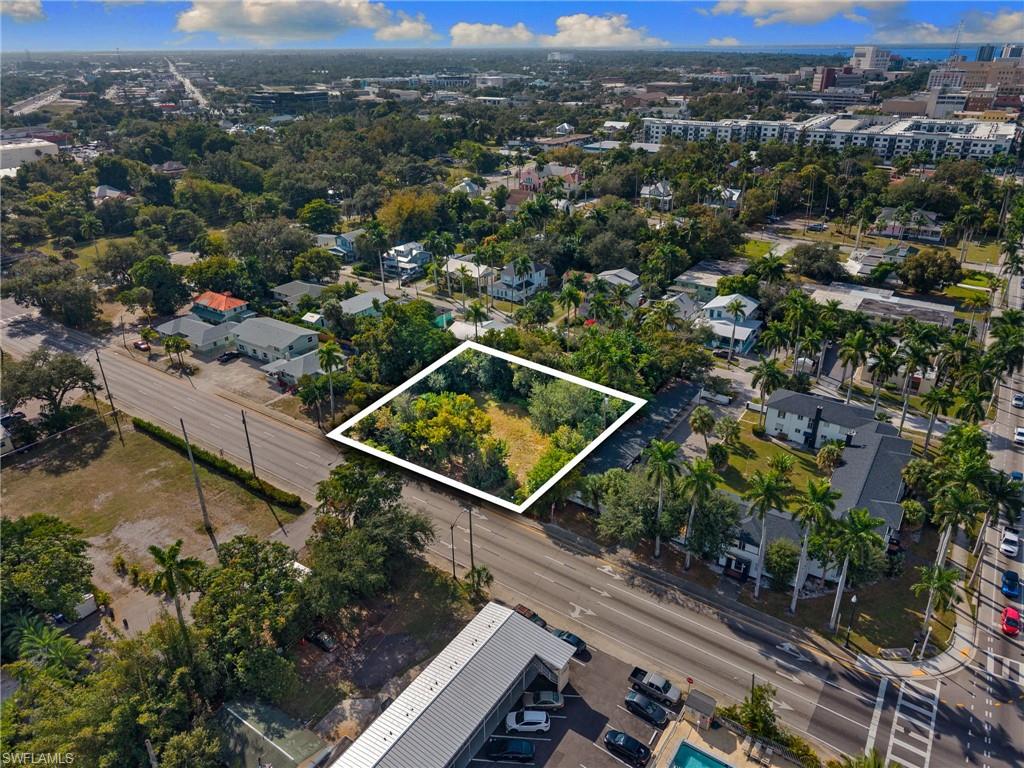FORT MYERS - Land