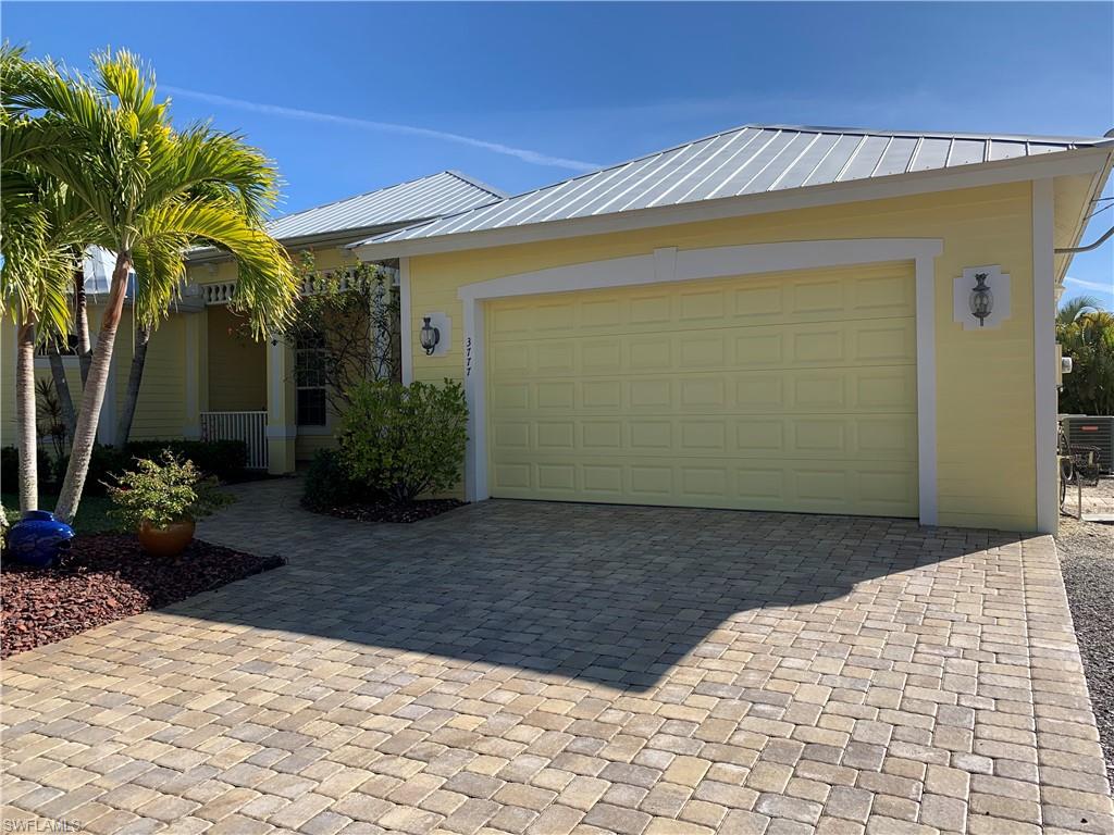 MANATEE BAY UNRECORDED SUBDIVISION - Residential