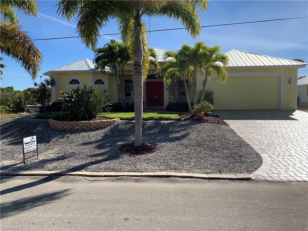 MANATEE BAY UNRECORDED SUBDIVISION - Residential