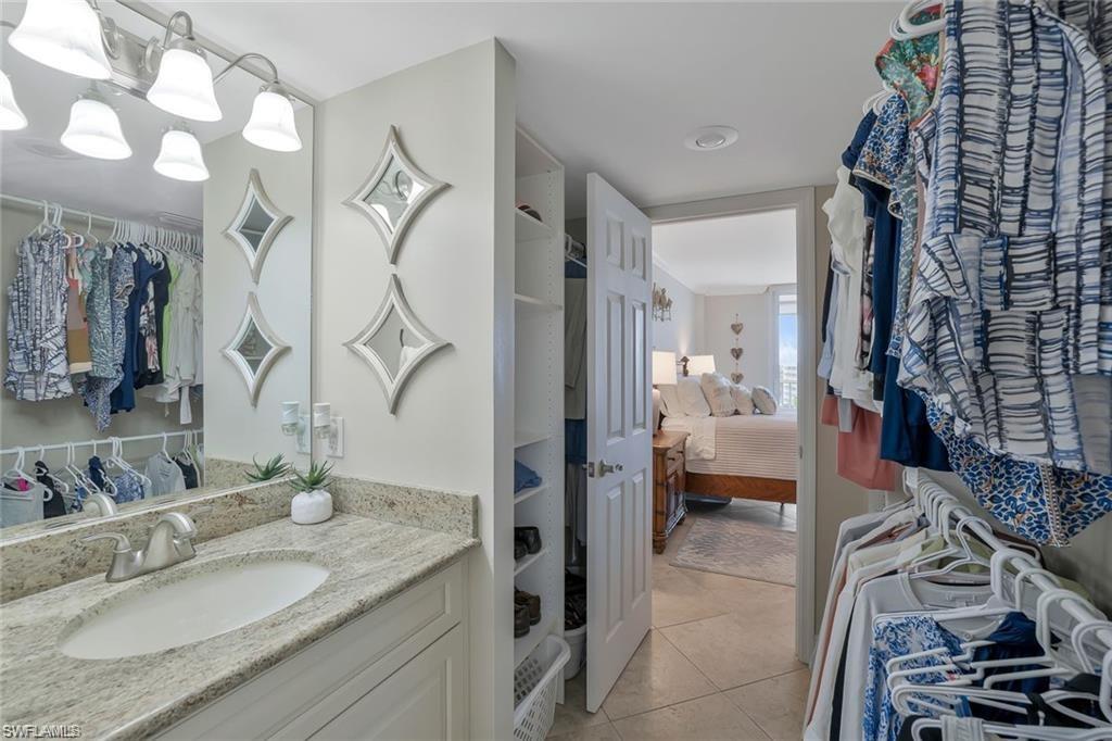 VANDERBILT TOWERS - Residential