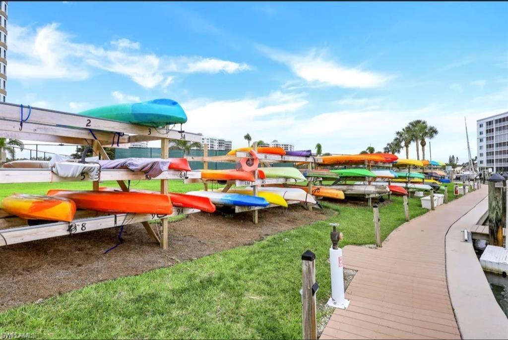 VANDERBILT TOWERS - Residential