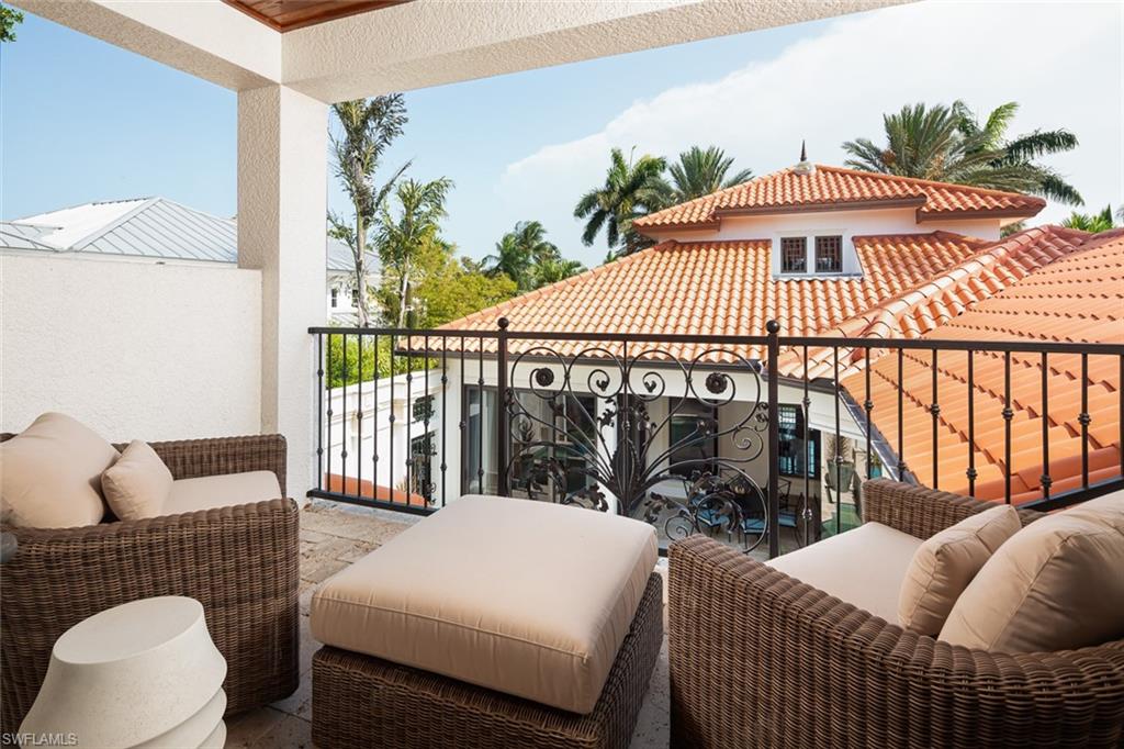 OLDE NAPLES - Residential