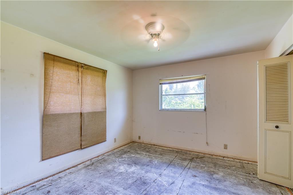 NAPLES PARK - Residential