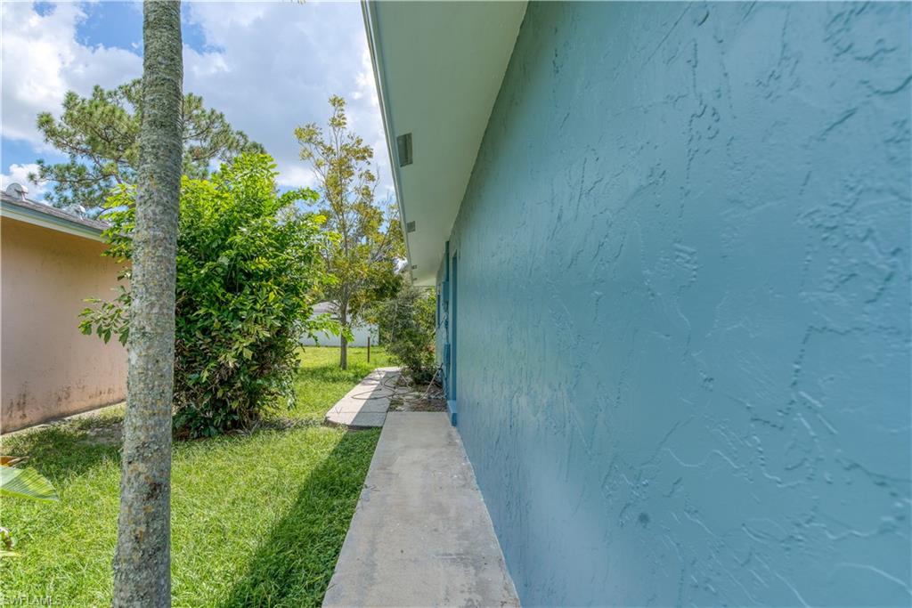 NAPLES PARK - Residential