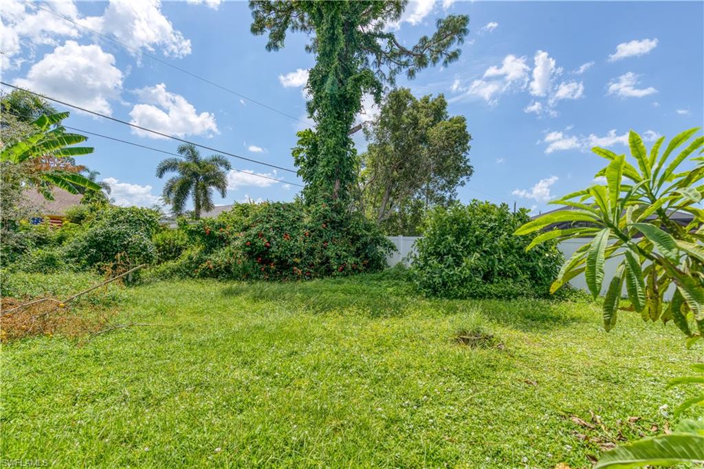 NAPLES PARK - Residential