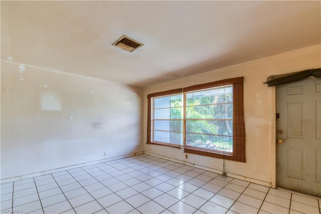 NAPLES PARK - Residential