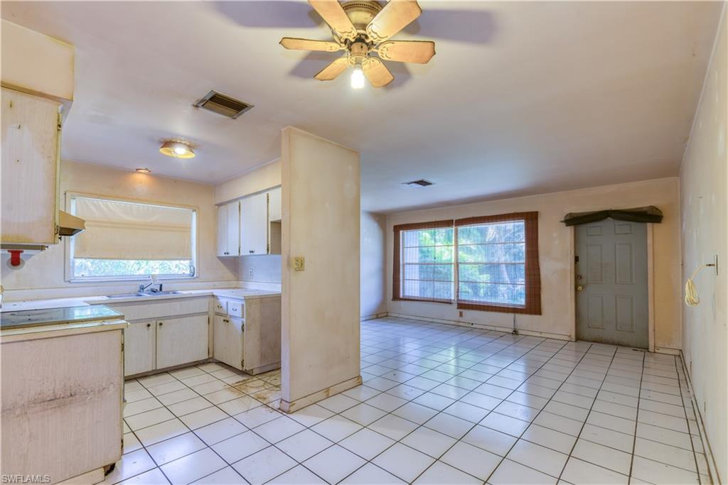 NAPLES PARK - Residential