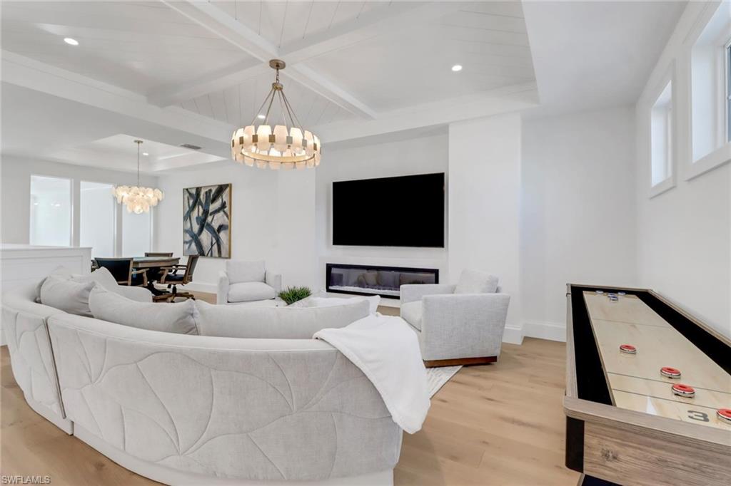 OAK KNOLL - Residential