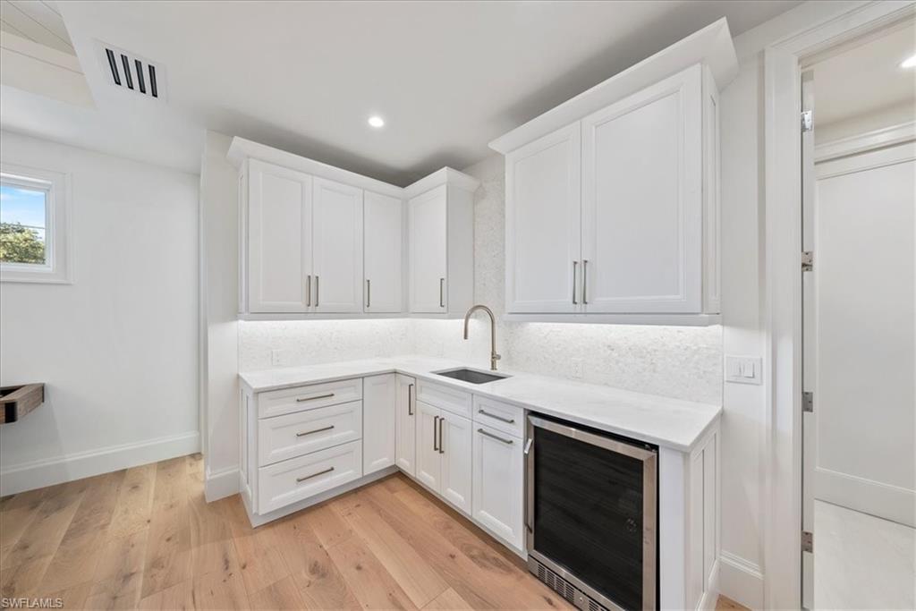 OAK KNOLL - Residential