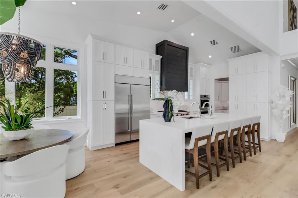 OAK KNOLL - Residential