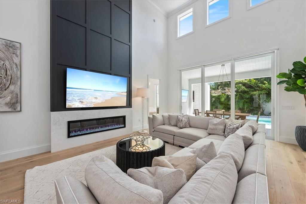 OAK KNOLL - Residential