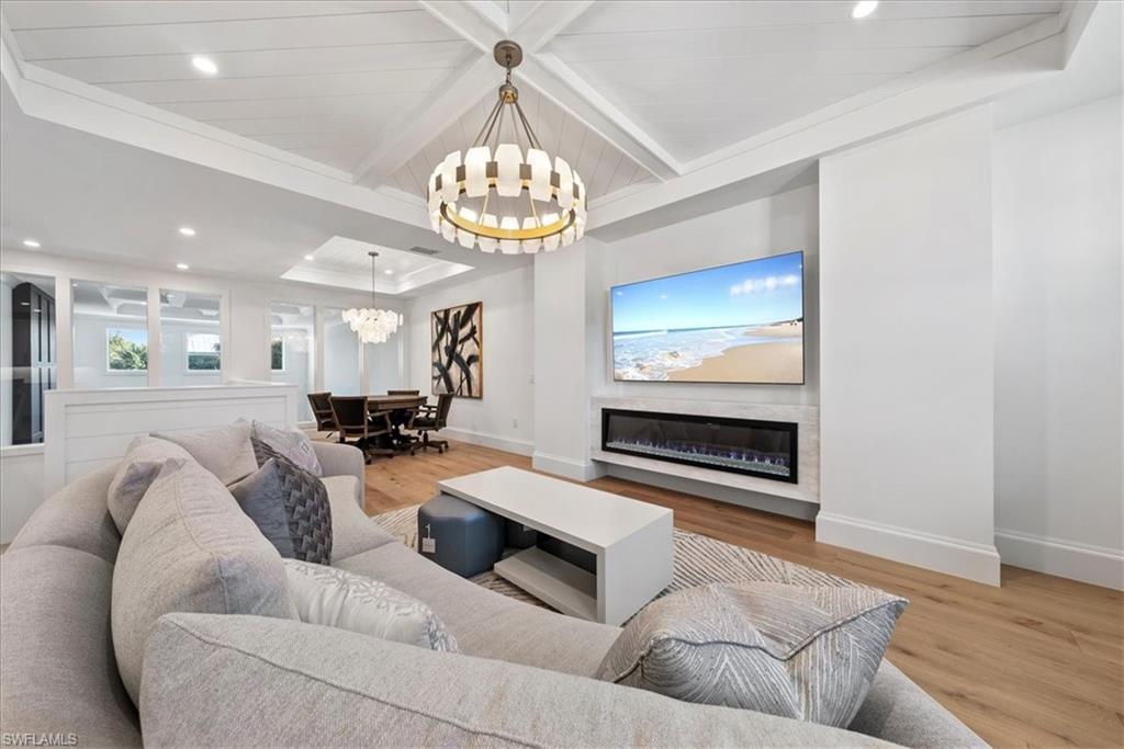 OAK KNOLL - Residential