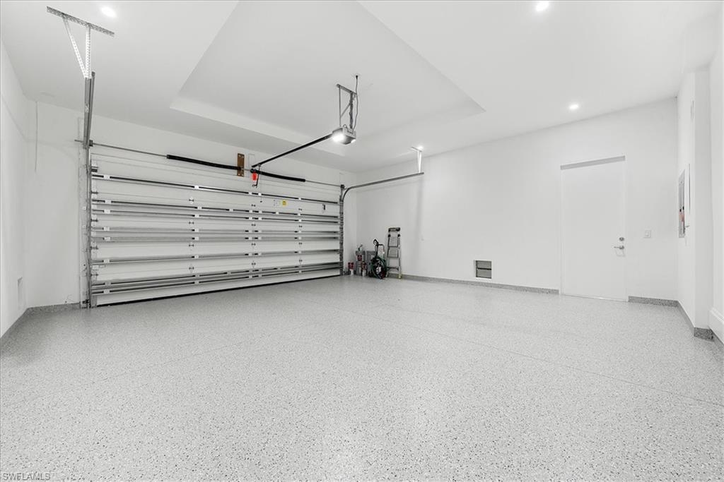 OAK KNOLL - Residential