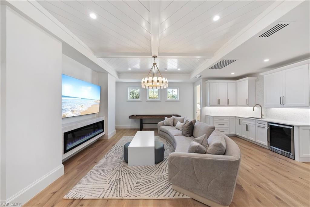 OAK KNOLL - Residential