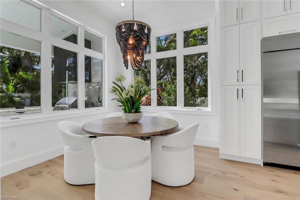 OAK KNOLL - Residential