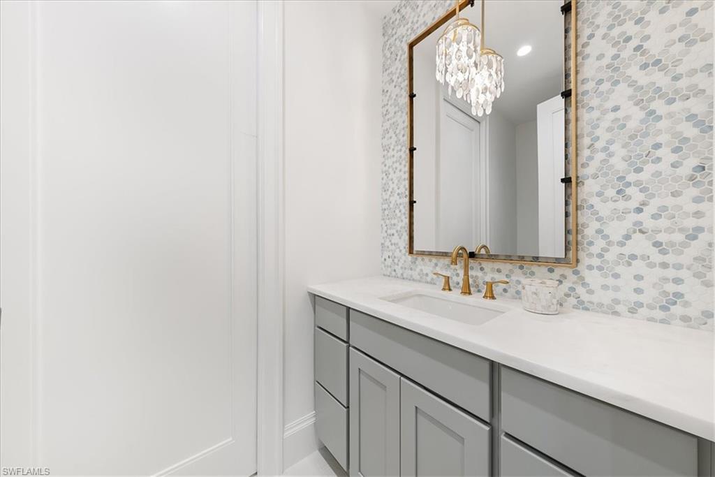 OAK KNOLL - Residential