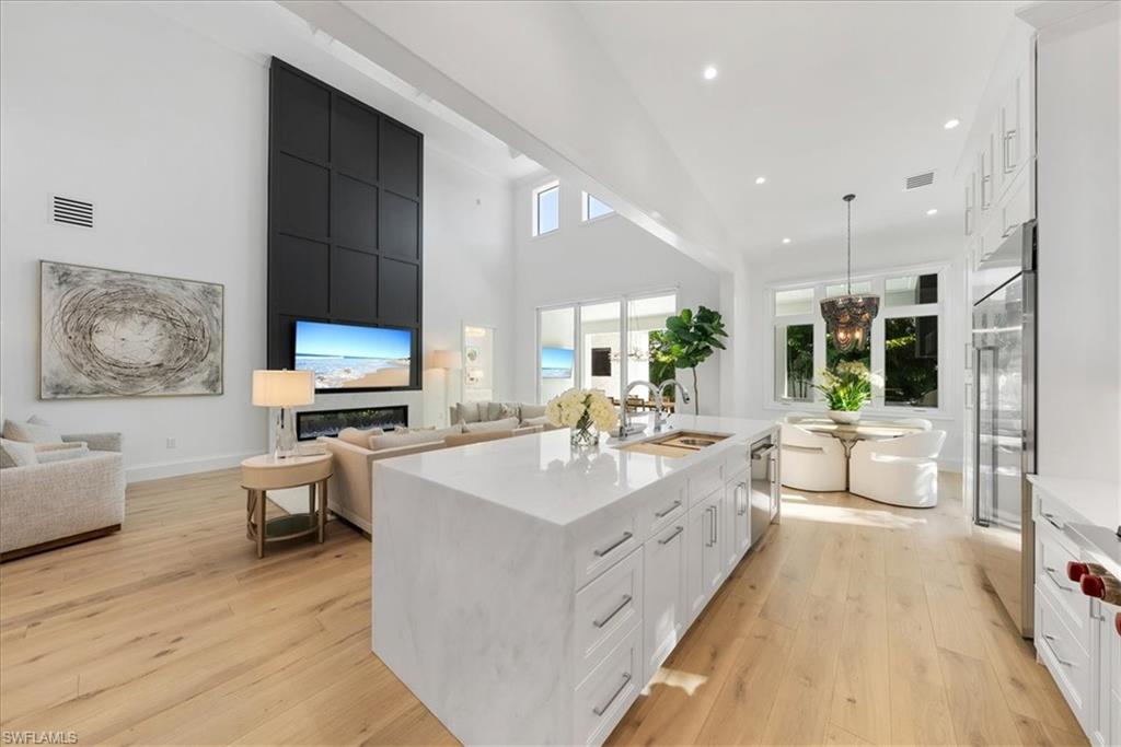 OAK KNOLL - Residential