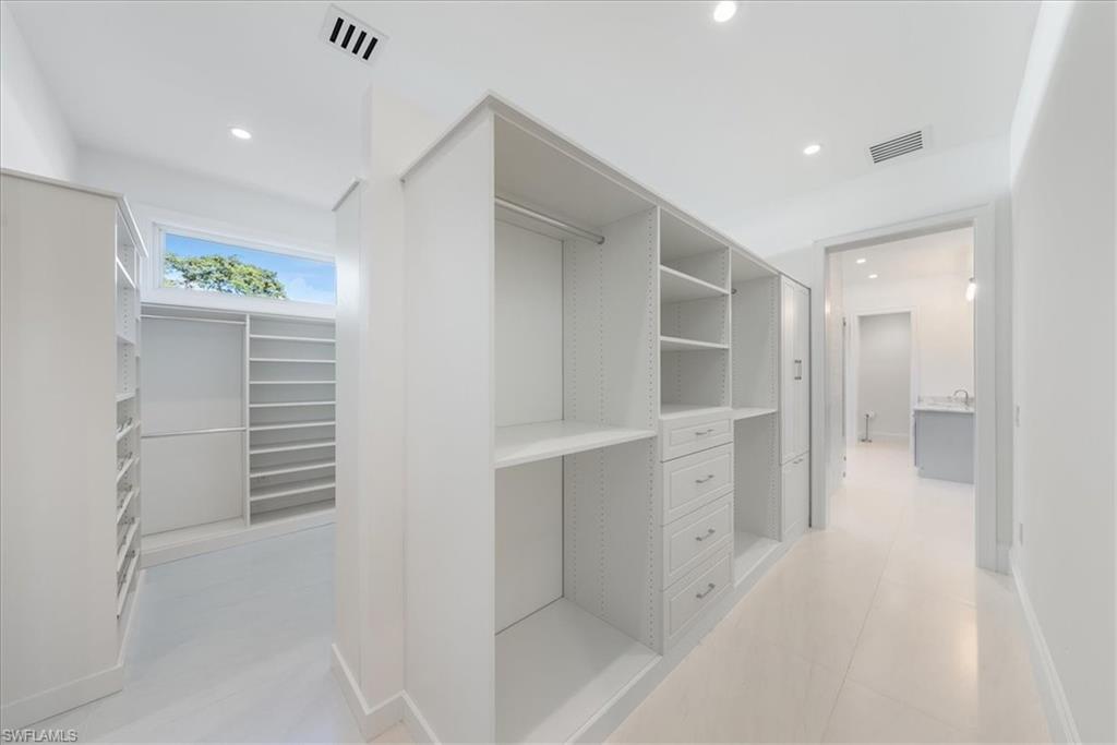 OAK KNOLL - Residential