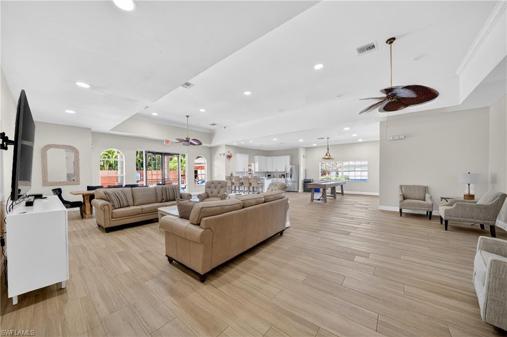 MANDOLIN BAY - Residential