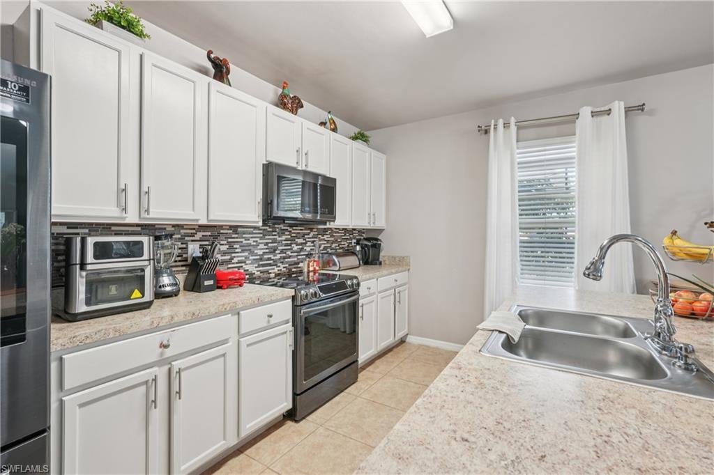 SUN VILLAGE ESTATES - Residential