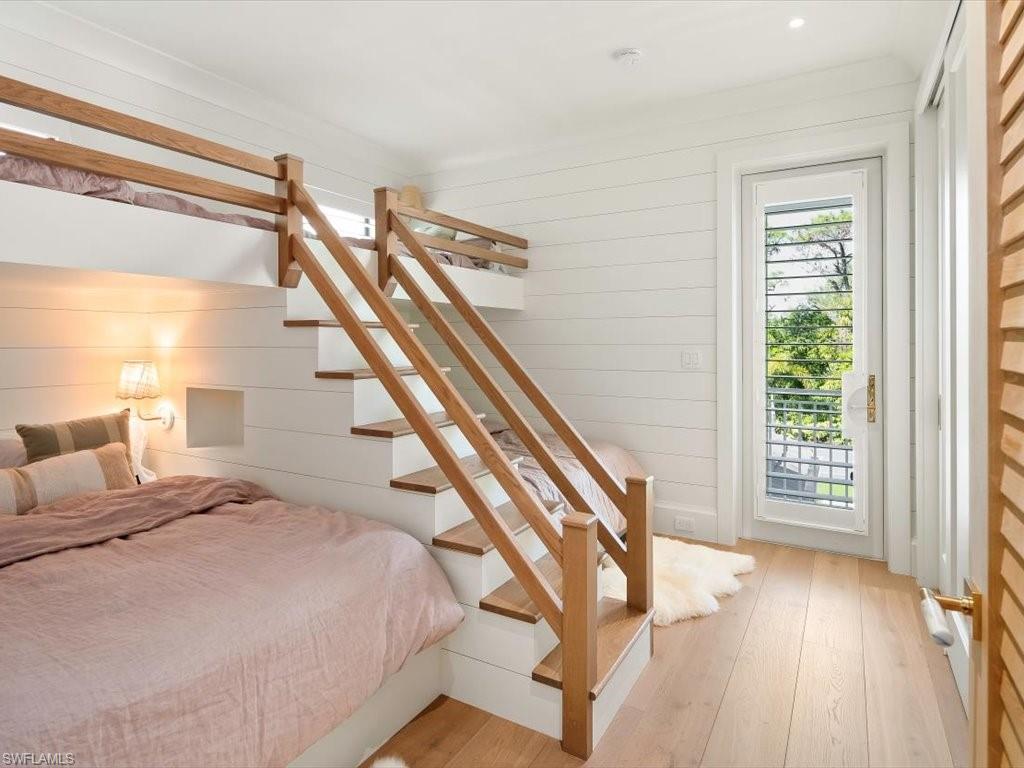 PINE RIDGE - Residential