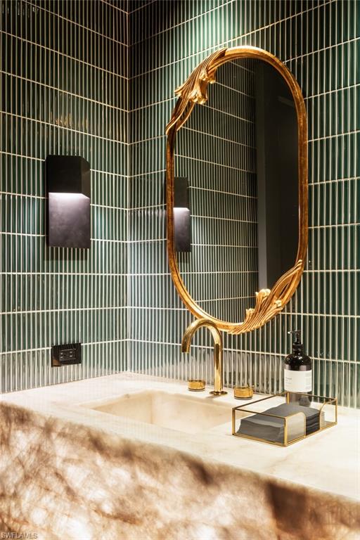 PINE RIDGE - Residential