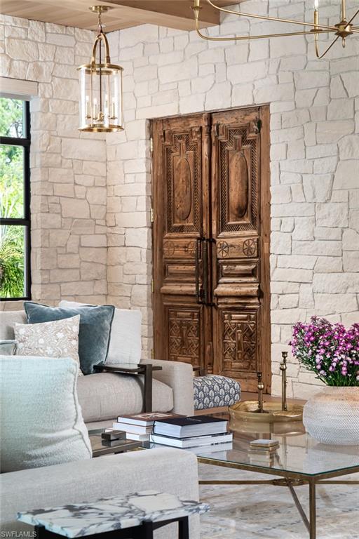 PINE RIDGE - Residential