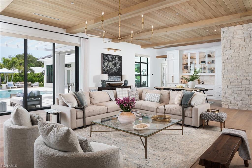 PINE RIDGE - Residential