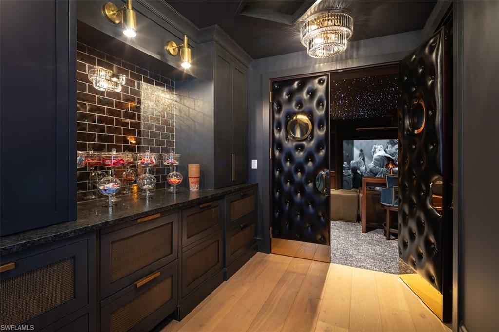 PINE RIDGE - Residential