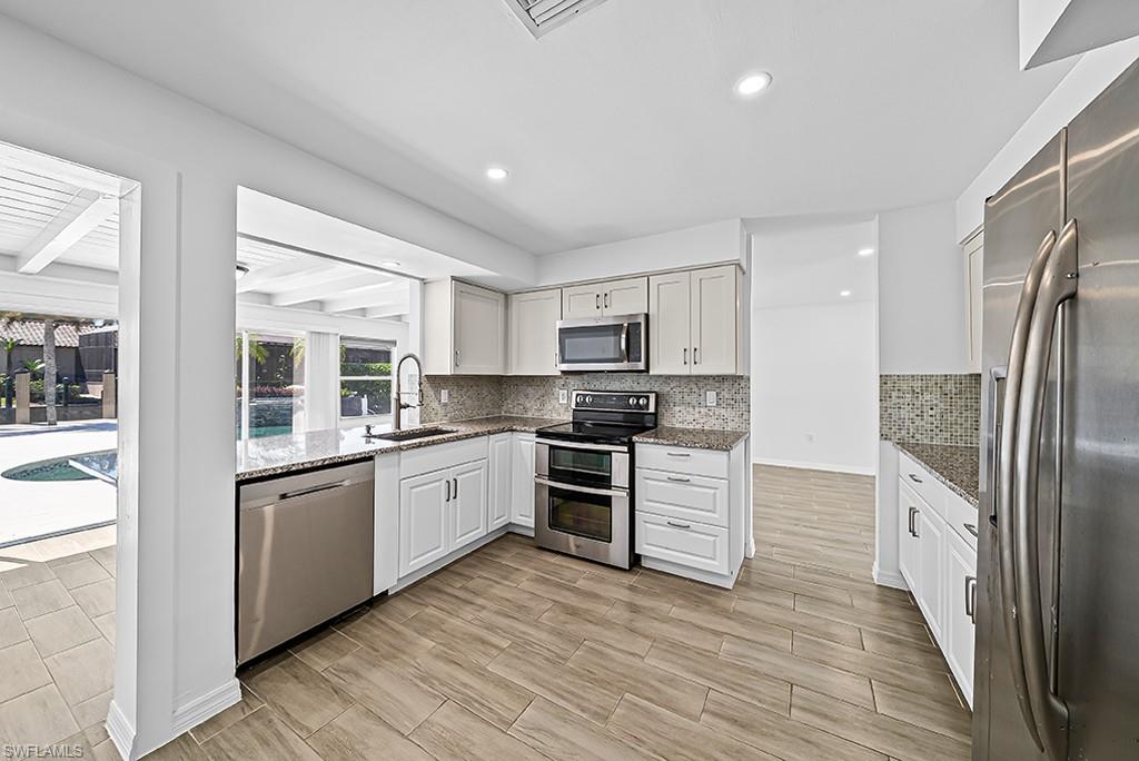 ROYAL HARBOR - Residential