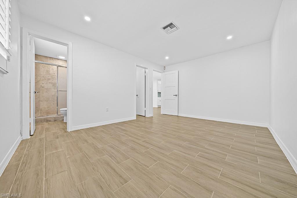 ROYAL HARBOR - Residential